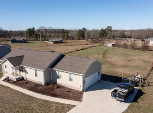 208 Brace Rd, Summertown, TN 38483