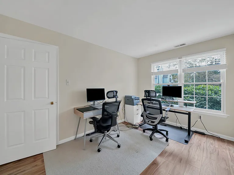 115 Wycombe Pl — Photo 5