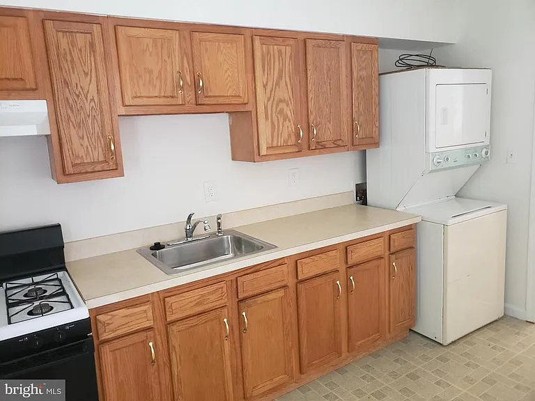 171 W Deen Ave — Photo 10