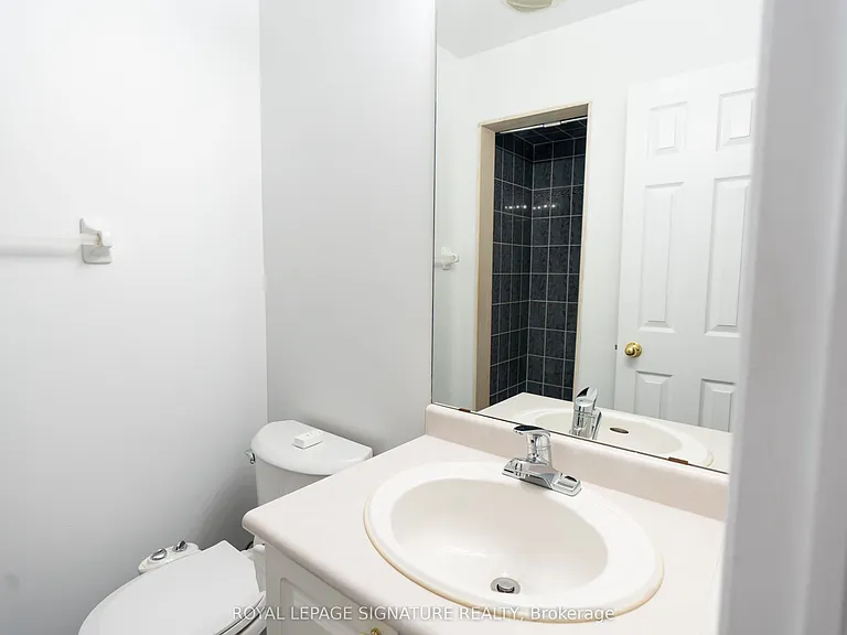 50 Strathaven Dr #28 — Photo 28