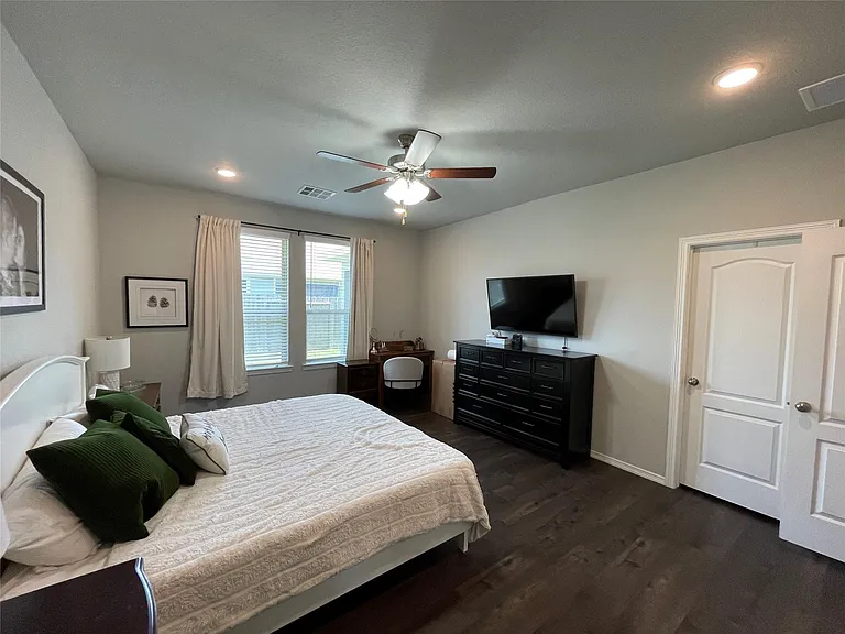 25511 Northpark Lake Dr — Photo 26