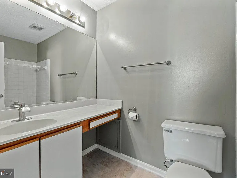 10477 Campus Way S — Photo 29