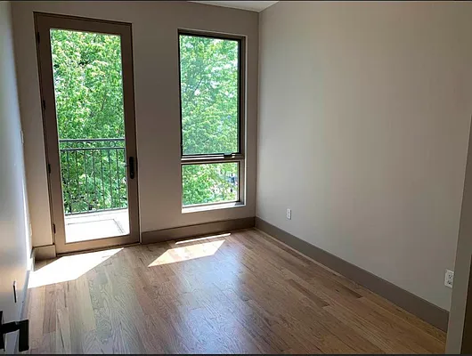 Rented by Premier Metro Realty Corp | media 18