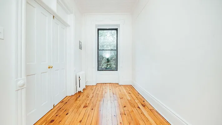 Rented by Compass | media 41