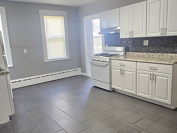 3rd image of 133 Sage Ave #2