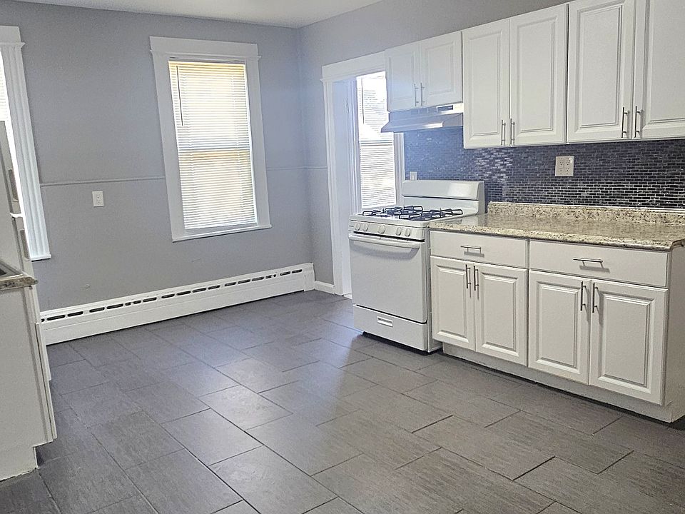 1st image of 133 Sage Ave #2