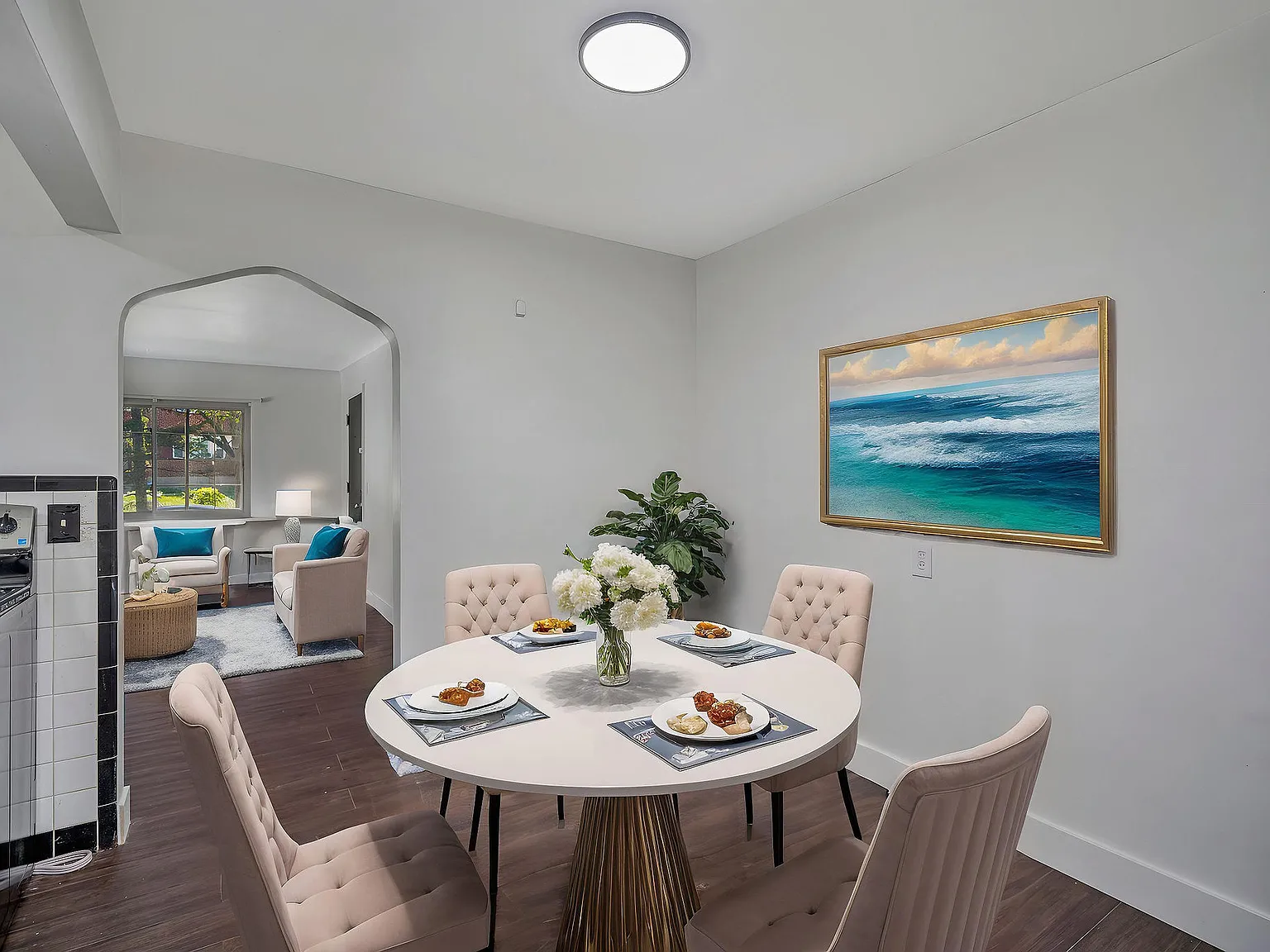 1 bed, 770 sqft, $945 — Photo 3