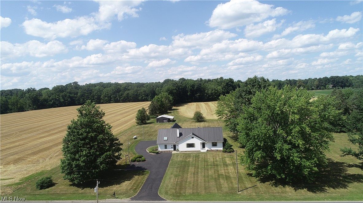 8421 Pontius St NE, Alliance, OH 44601 Zillow