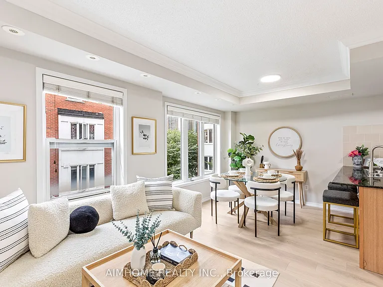 29 Frances Loring Ln #6 — Photo 3