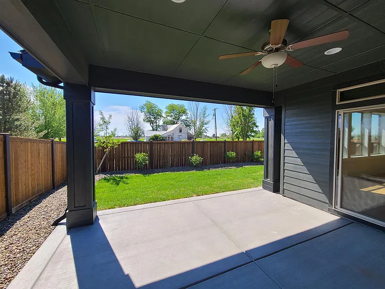 409 S Hamlin Ln — Photo 40