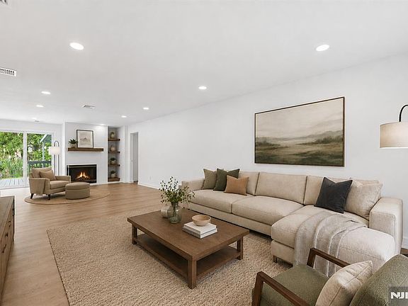 3rd image of 508 Tether Ln