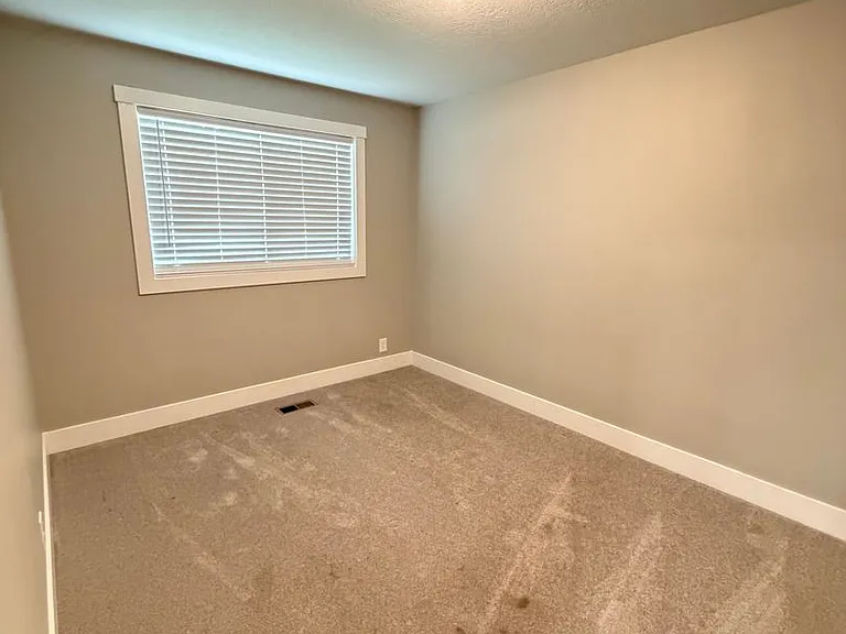 1326 W Carlton St — Photo 2