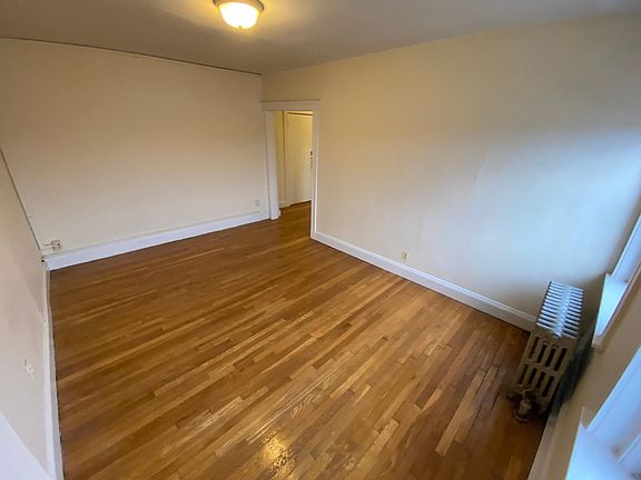 4th image of 131A Washington St #52