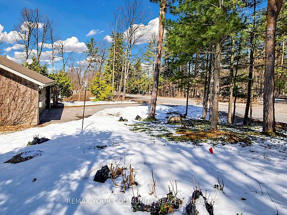 5th image of 3792 Fairway Rd