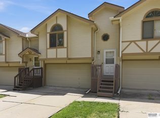 307 E 17th Ave, Bellevue, NE 68005