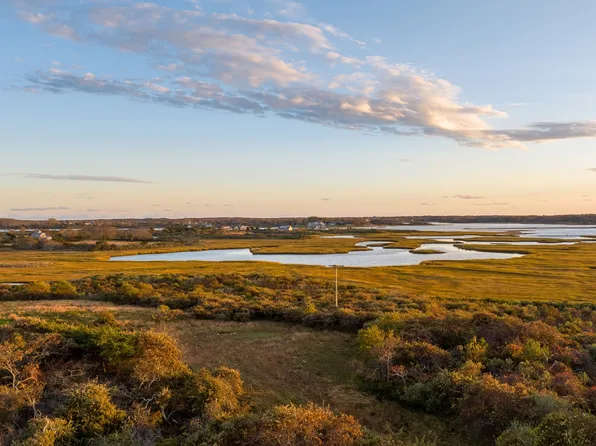 5 Weetamo Rd, Nantucket, MA 02554