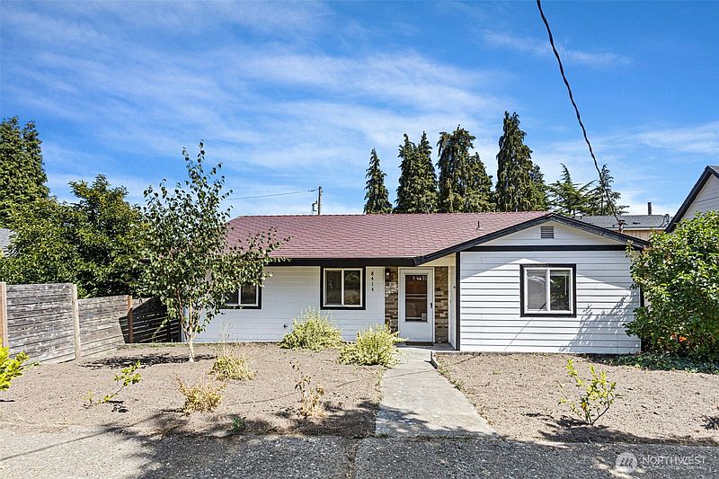 4th image of 8414 47th Ave S