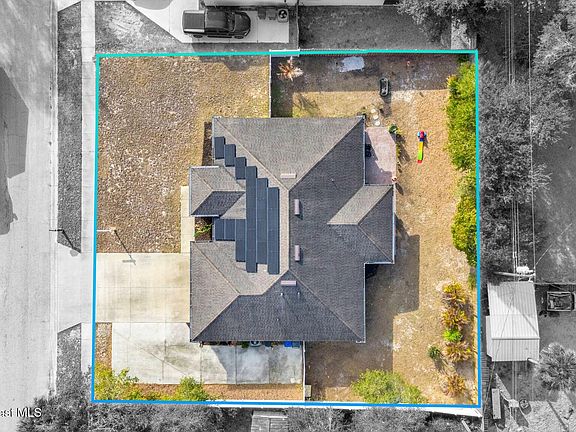 3rd image of 4020 Barr Ln