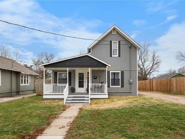 415 Walnut Ave, Osawatomie, KS 66064