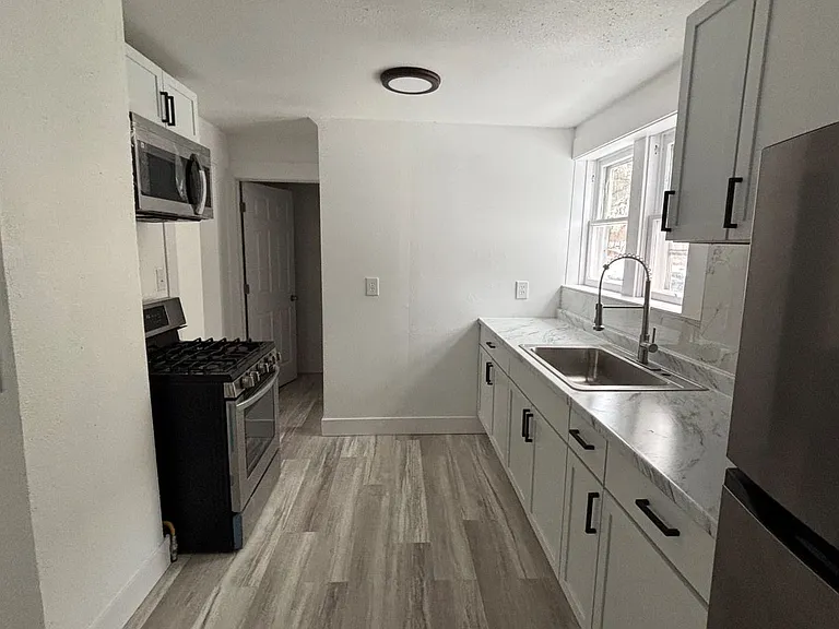 1021 La Croix Ave — Photo 10