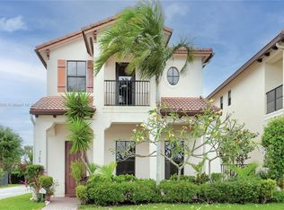 3700 NW 84th Way, Cooper City, FL 33024