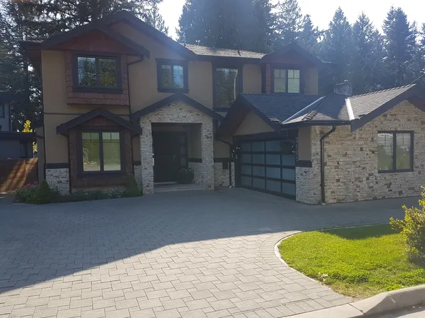 3105 Saint Annes Dr, North Vancouver, BC V7R 1E7