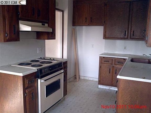 3rd image of 4760 Audrey Dr