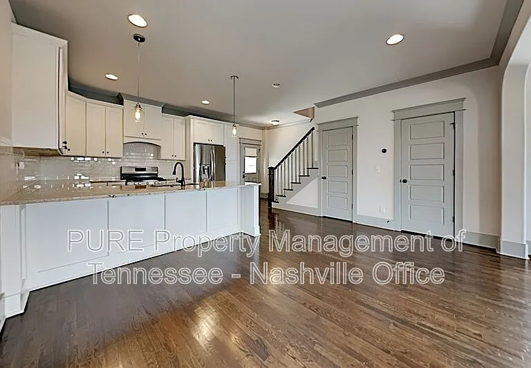 1807B Sevier St — Photo 7