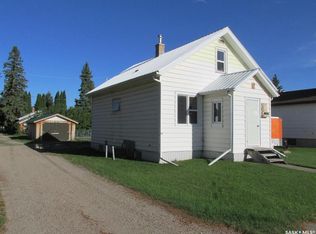 200 Guloien Ave, White Fox, SK S0J3B0