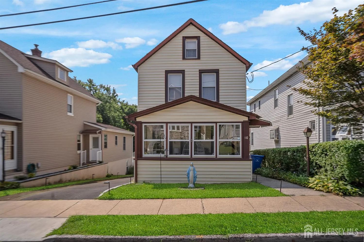 10 Roosevelt St photo 1