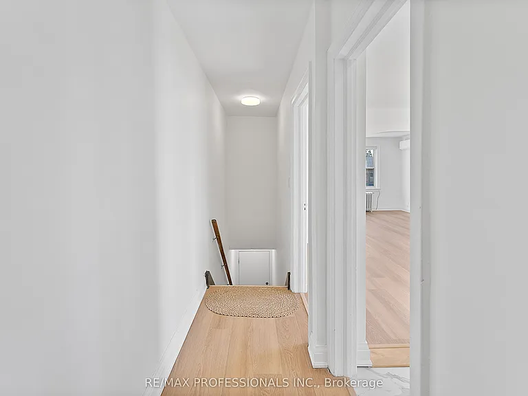 308 Jane St #UPPER — Photo 6