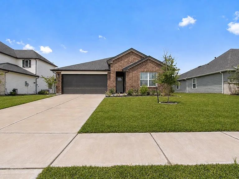 2908 Misty Elm Ln — Photo 1