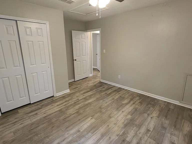 2479 Dundee Dr — Photo 18