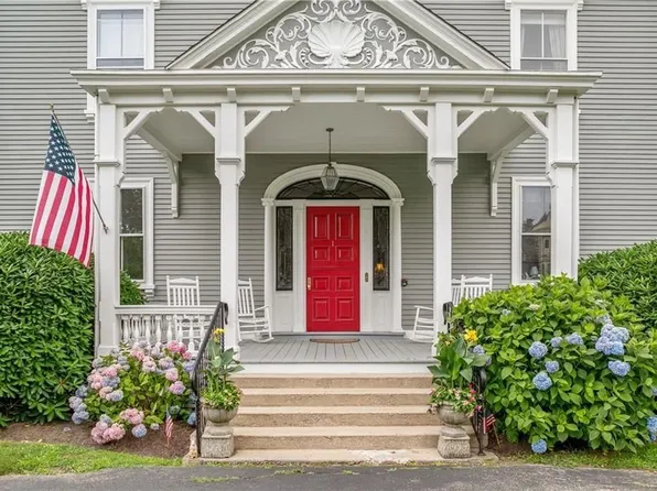 1 Red Cross Ave APT 10, Newport, RI 02840