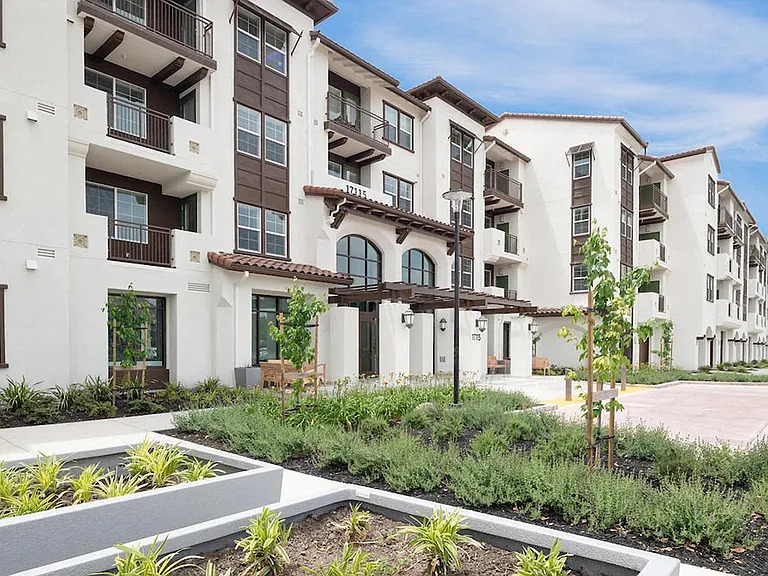Deer Creek Apartments — Photo 46