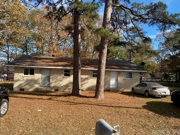 305-307 Jackson Dr, White Hall, AR 71602