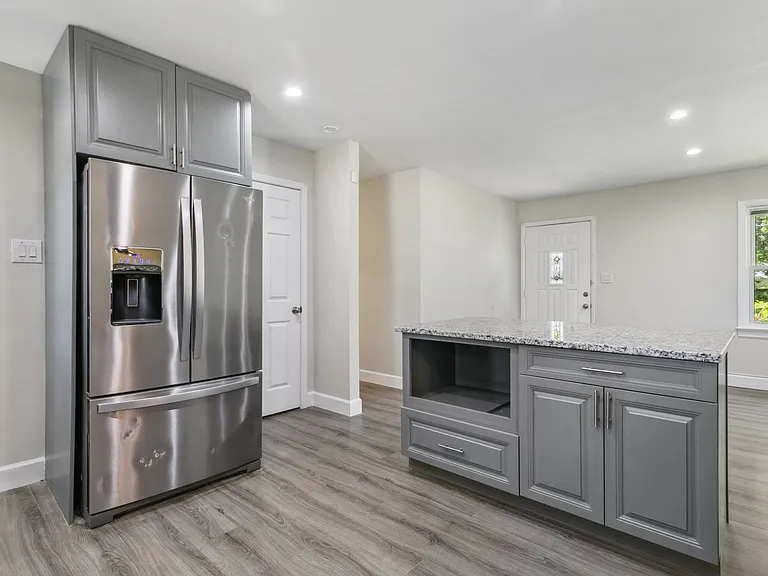 314 Martha Lee Dr — Photo 14