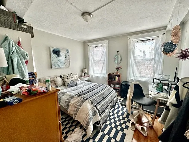 220 Hanover St #17 — Photo 11