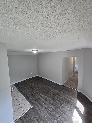 501 6th St S #1/2 Photo 1