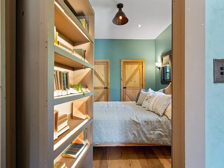 7R Brewer St #7R — Photo 13