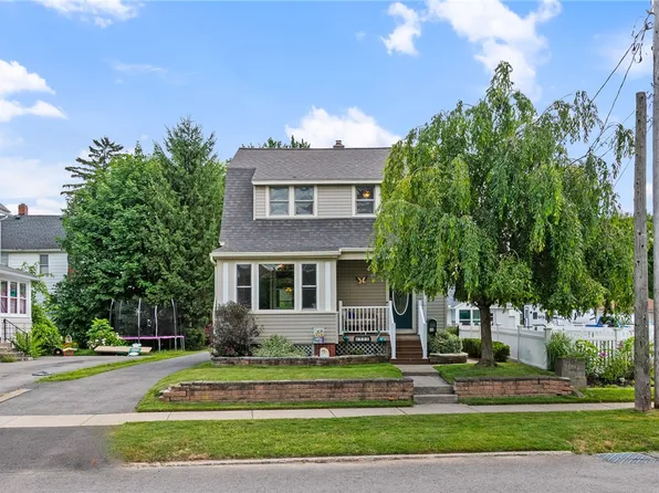 506 Madison St, East Rochester, NY 14445