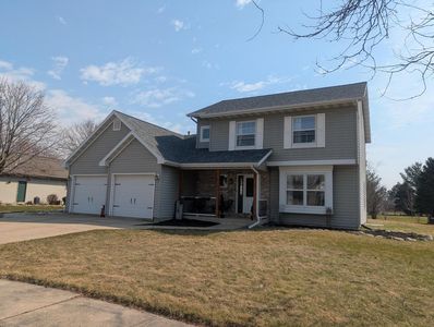 121 Evergreen DRIVE, Delavan, WI, 53115
