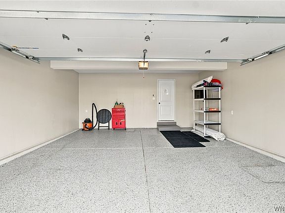 5th image of 64 Jaycee Ln