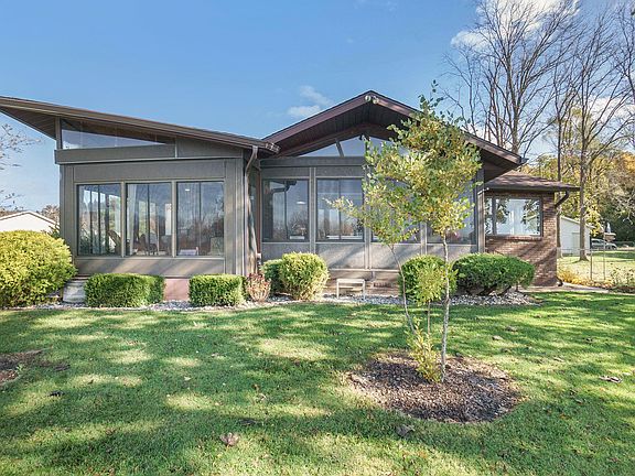 3rd image of 11840 Lilac Ln