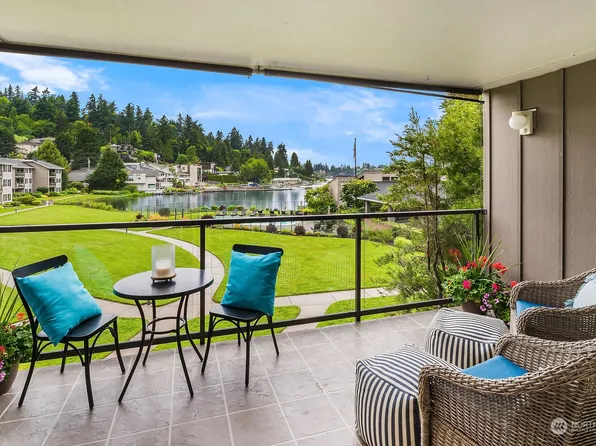 353 101st Avenue SE #204D, Bellevue, WA 98004