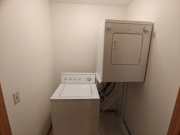 Johnson Place Apartments — Photo 27