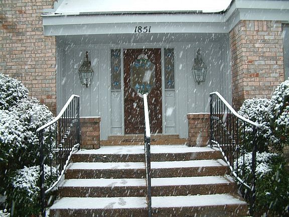 5th image of 1851 Hidden Oaks Dr