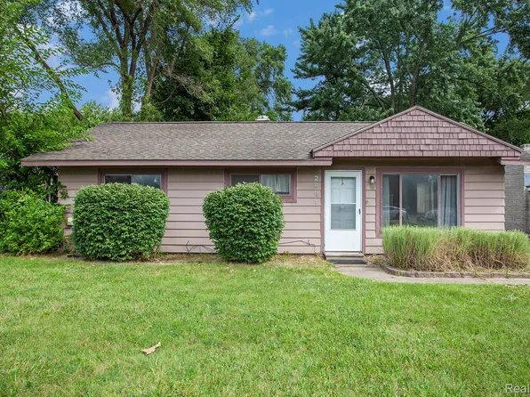 2631 E Walton Blvd, Auburn Hills, MI 48326