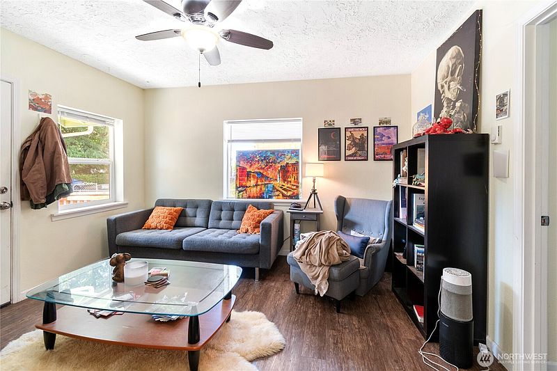 5th image of 263 17th Avenue