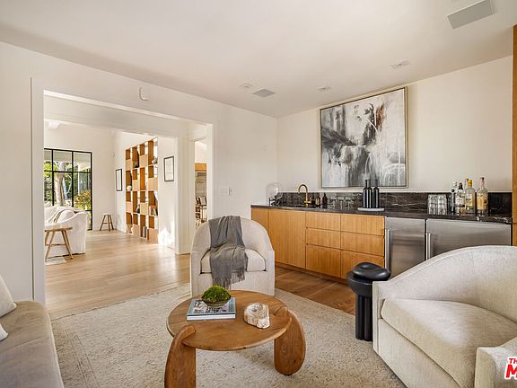 5th image of 13627 W Sunset Blvd